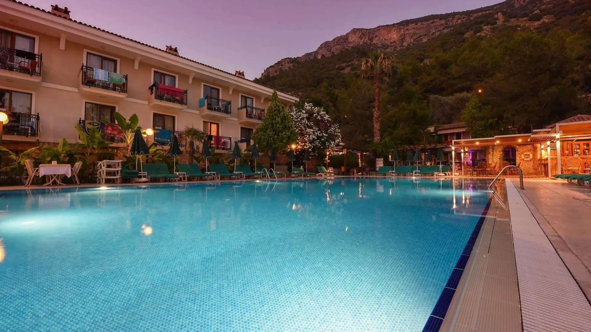 Perdikia Beach Oludeniz 3*,